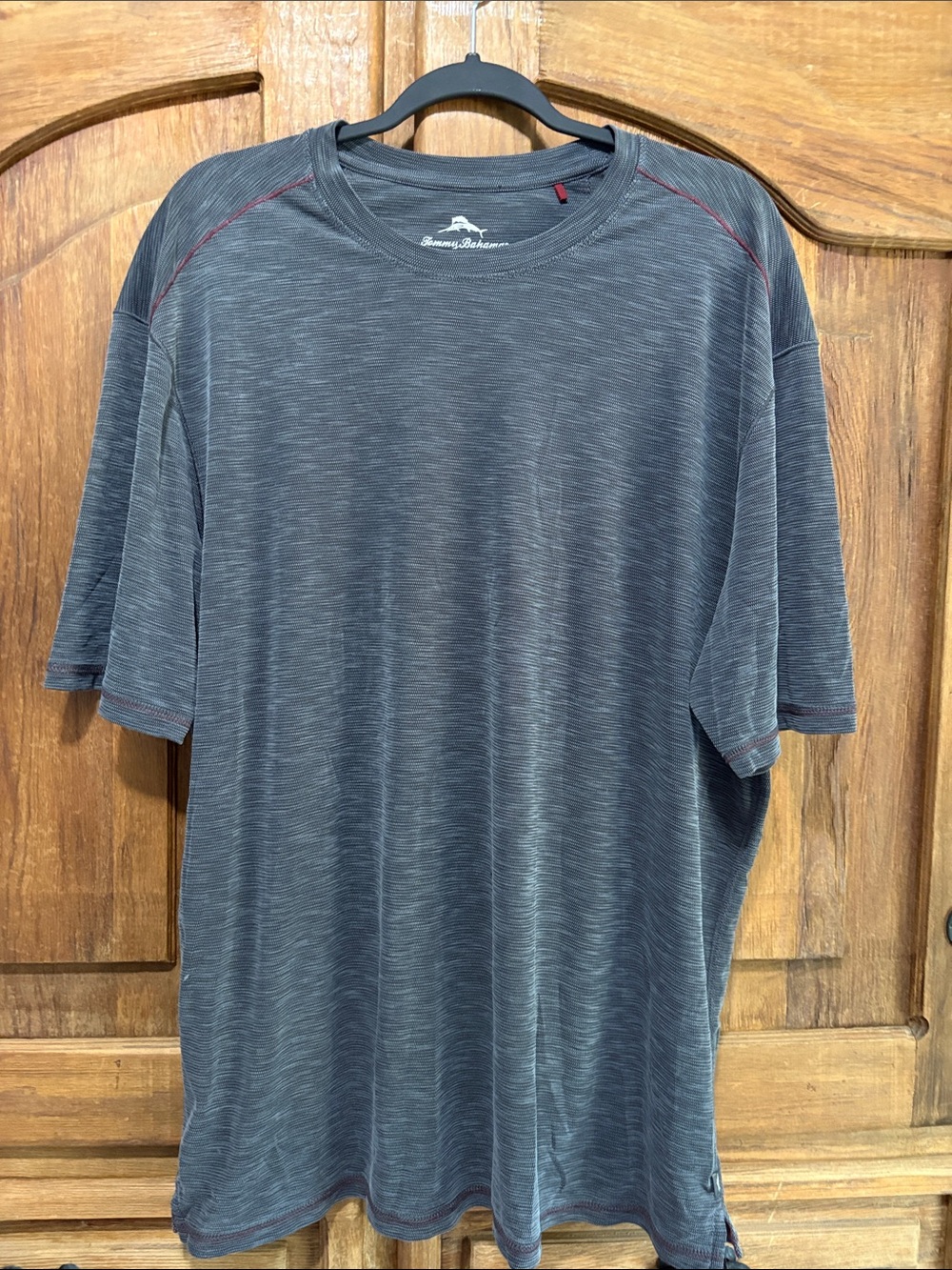 Tommy Bahama Charcoal Heather Short-Sleeve Crew Tee with Red Contrast Stitching